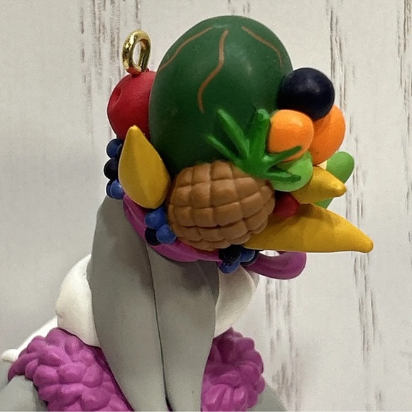 1997 Hallmark Keepsake Ornament Bugs Bunny Fruit Hat Looney Tunes Cartoon Vtg - Picture 13 of 13